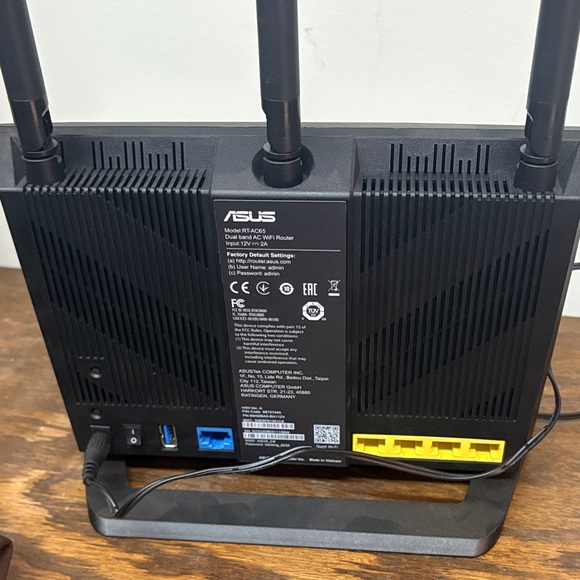 ASUS Black Tri-Antenna Router - Picture 2 of 2